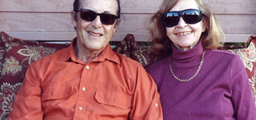 美国退休老教师夫妇去世后，真实身份被揭穿，连FBI都吃惊！